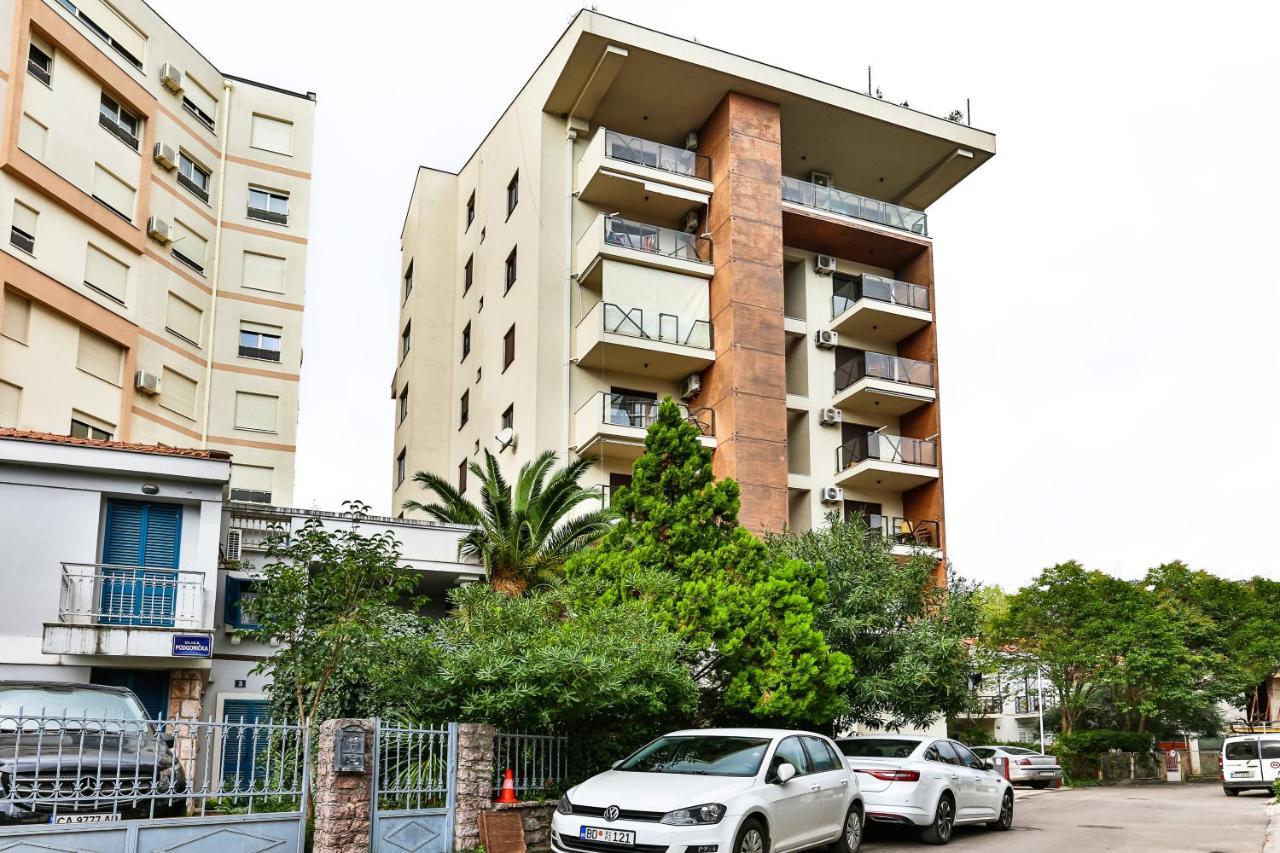 City Montesun Apartments Будва Экстерьер фото