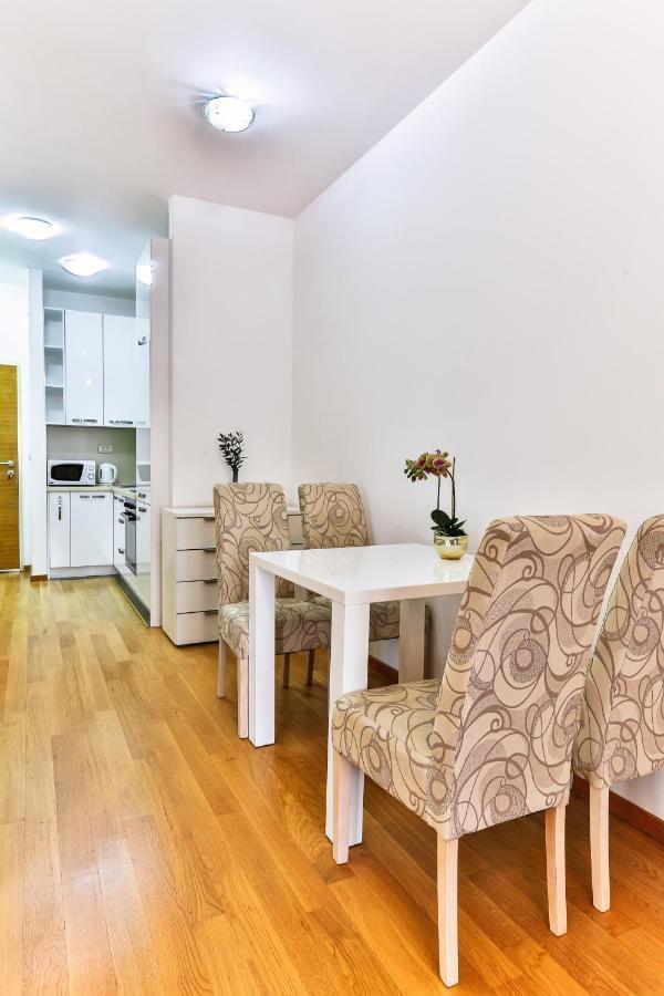 City Montesun Apartments Будва Экстерьер фото