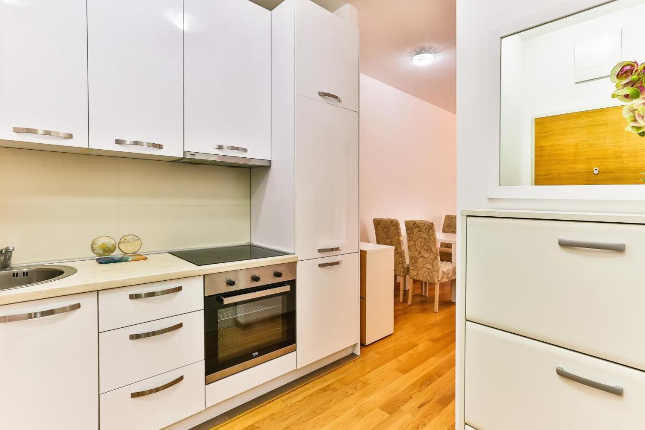 City Montesun Apartments Будва Экстерьер фото