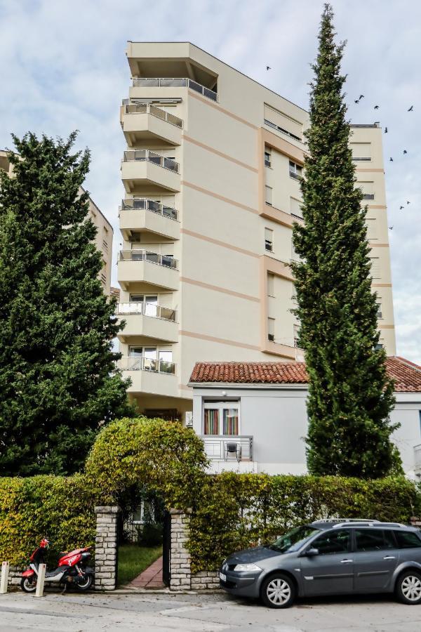 City Montesun Apartments Будва Экстерьер фото